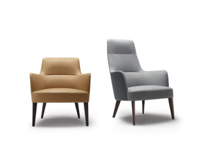 LOUNGE CHAIR