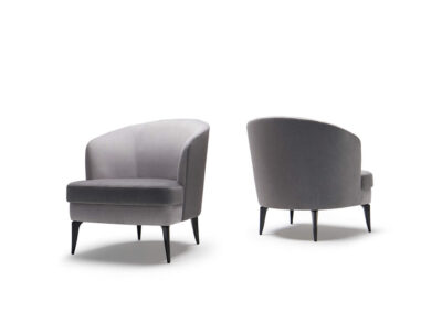 LOUNGE CHAIR